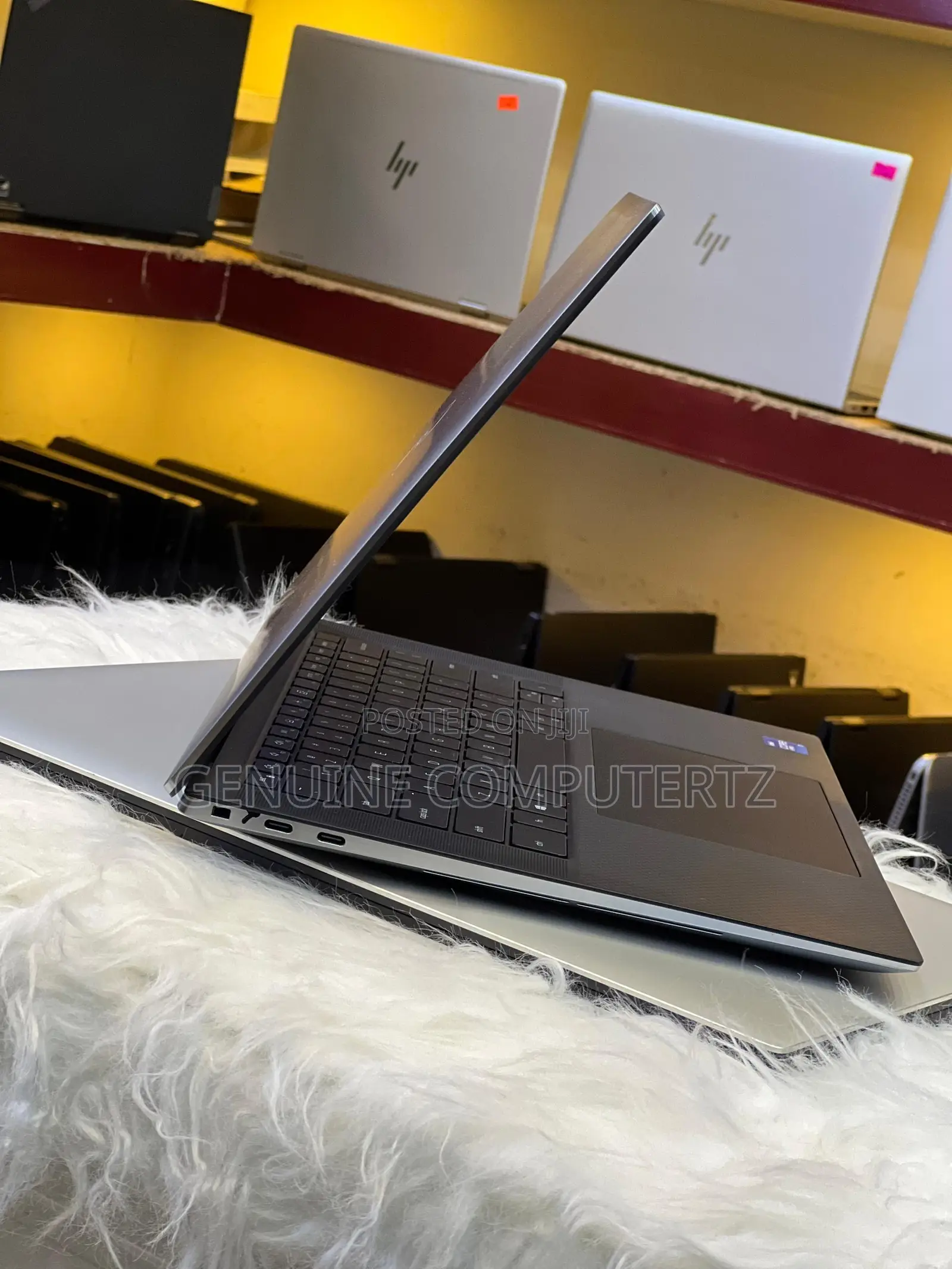 Laptop Dell Precision 5560 16GB Intel Core i7 SSD 512GB