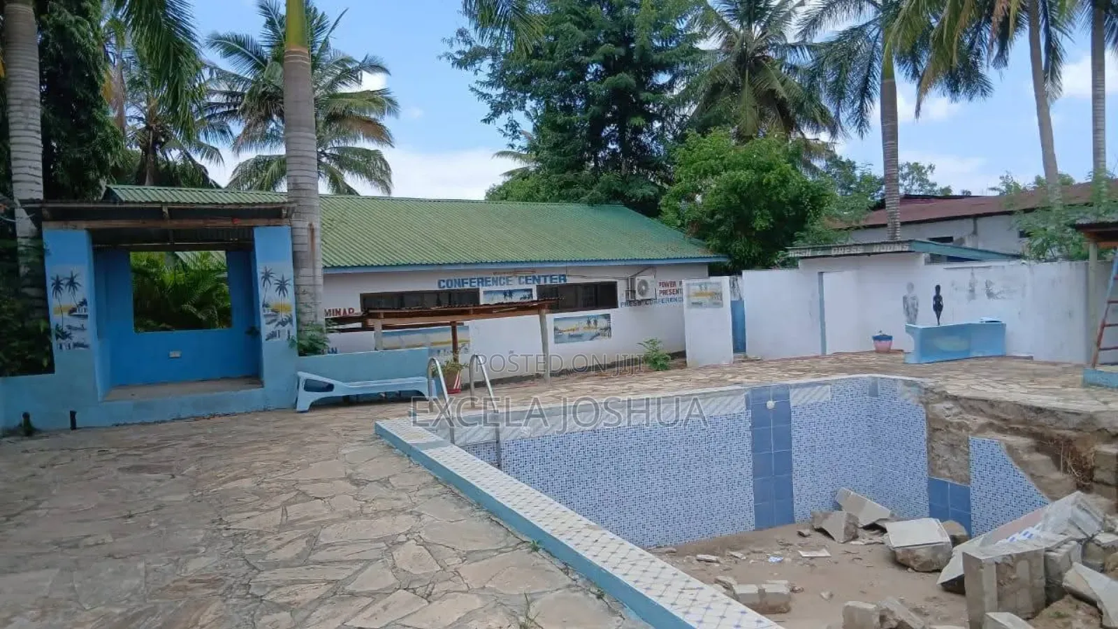 Eneo La Biashara Linauzwa Mwandege Camp Site