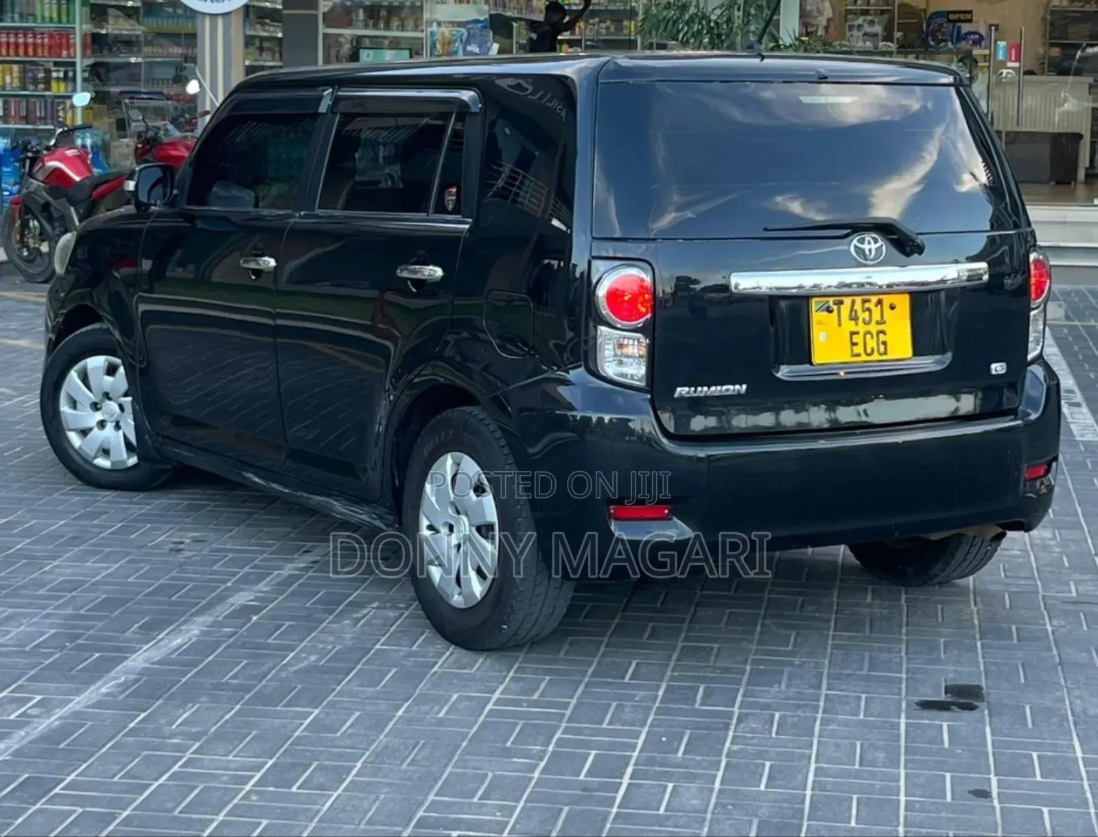 Toyota Corolla Rumion 2012 Black