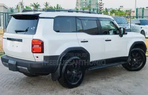 Toyota Land Cruiser Prado 2024 White