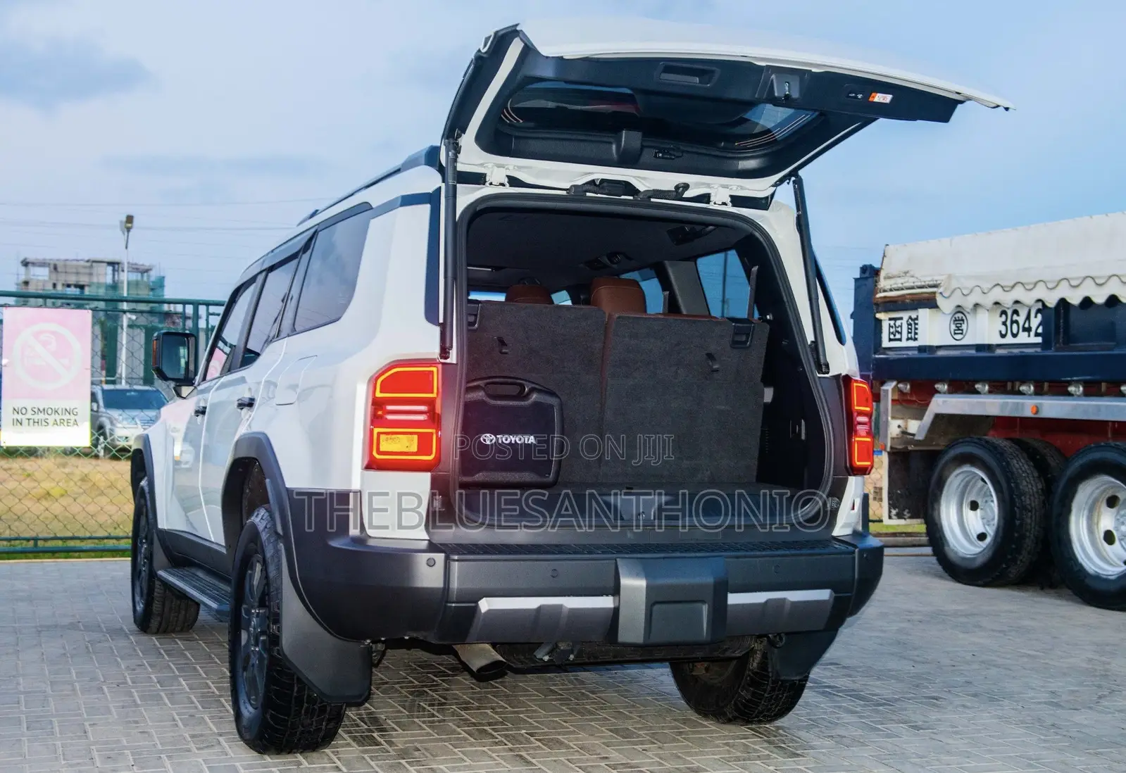 Toyota Land Cruiser Prado 2024 White