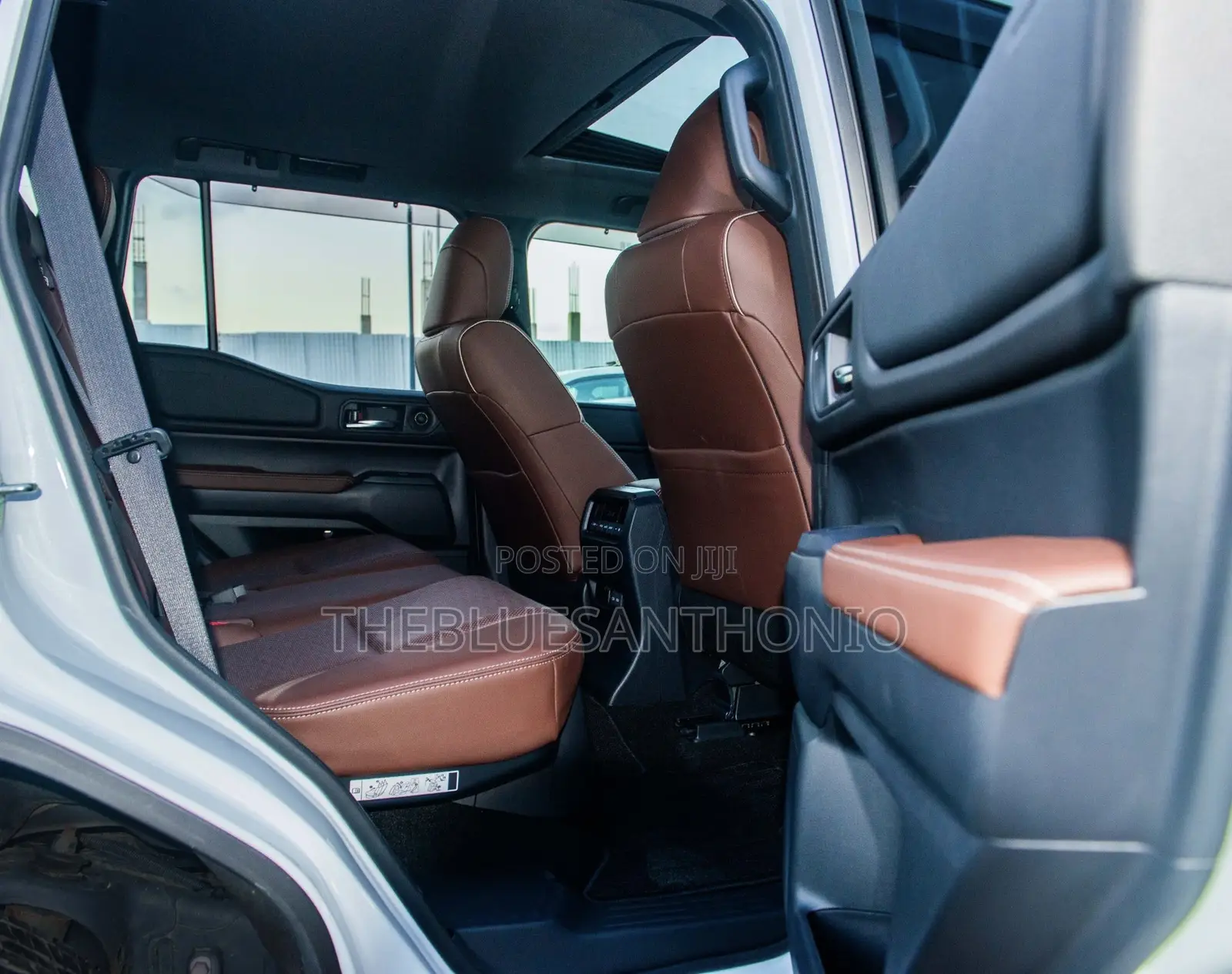 Toyota Land Cruiser Prado 2024 White