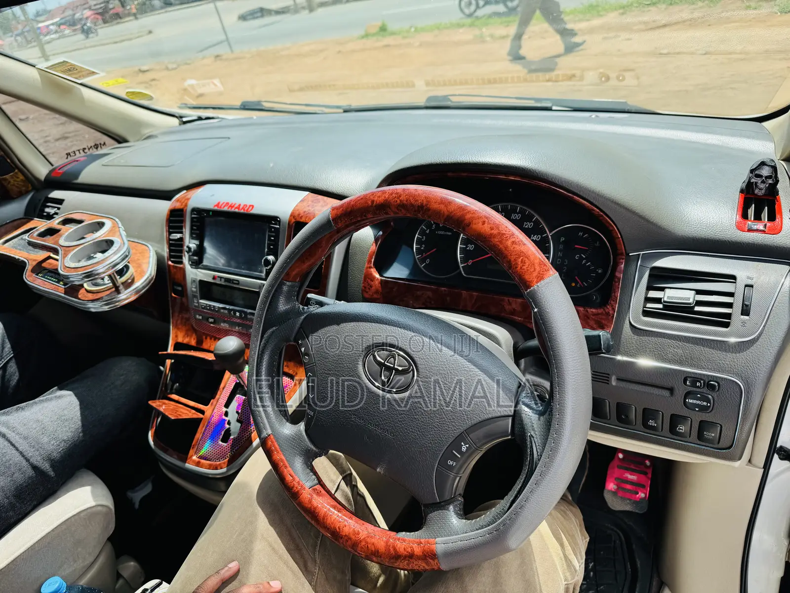 Toyota Alphard 2005 White