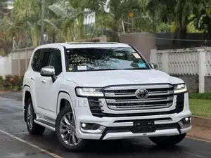 Toyota Land Cruiser 2024 White