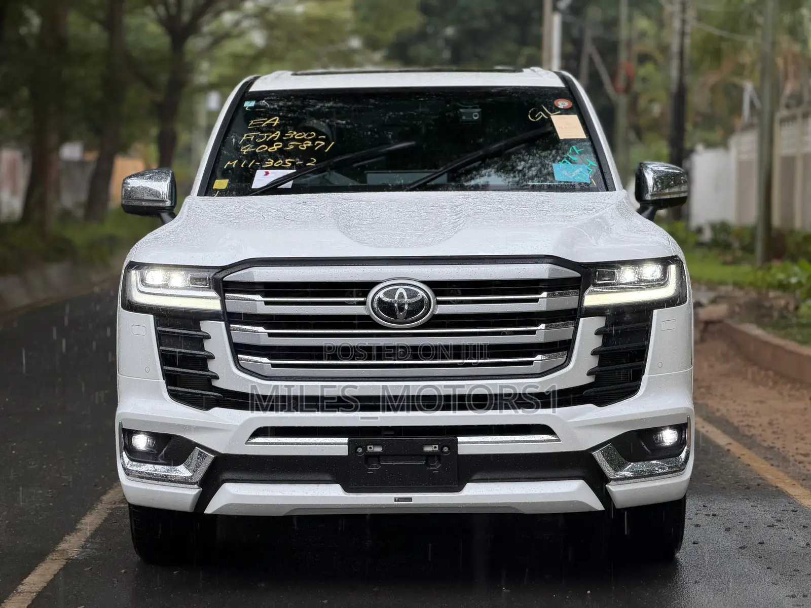 Toyota Land Cruiser 2024 White