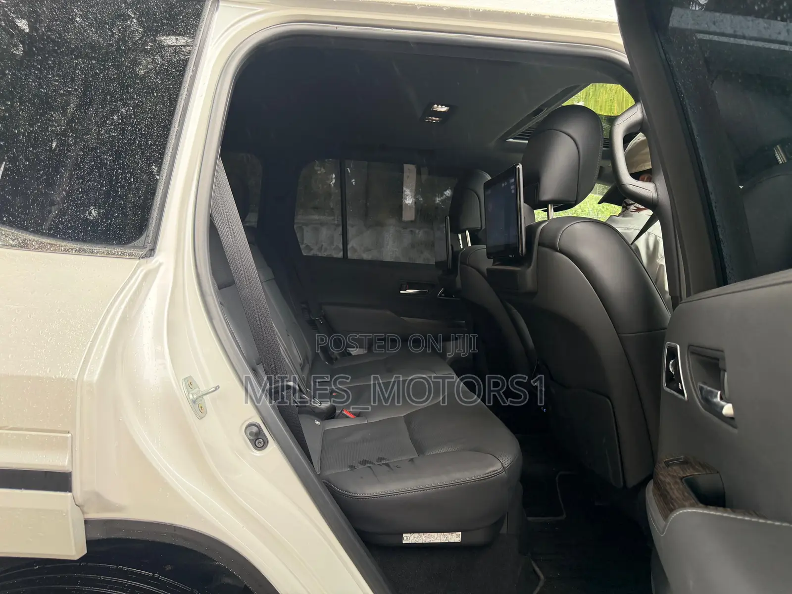 Toyota Land Cruiser 2024 White