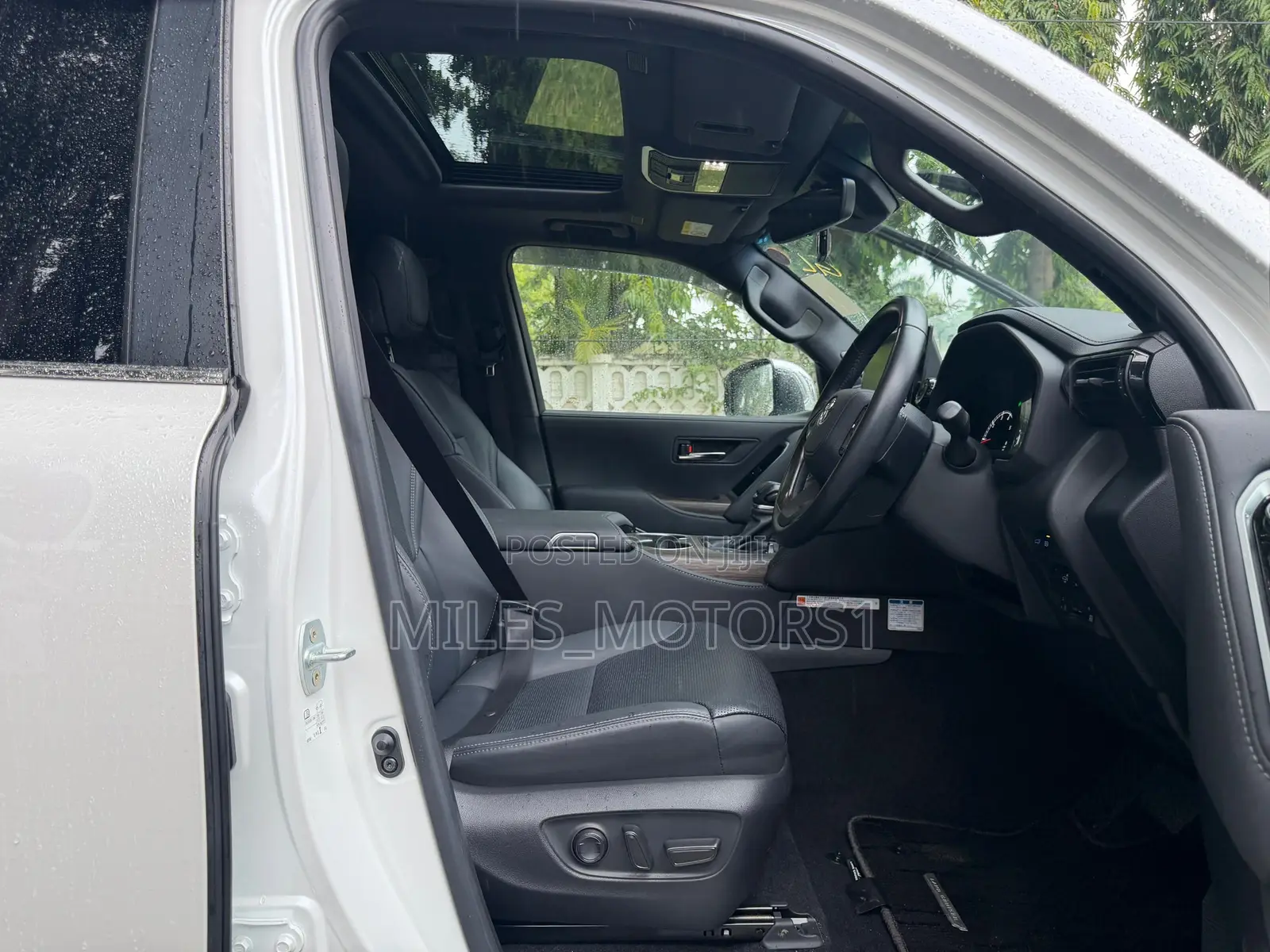 Toyota Land Cruiser 2024 White