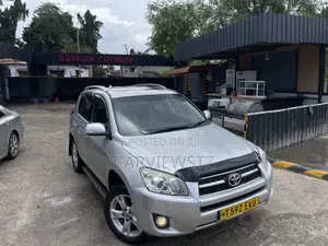 Toyota RAV4 2.5 2010 Silver