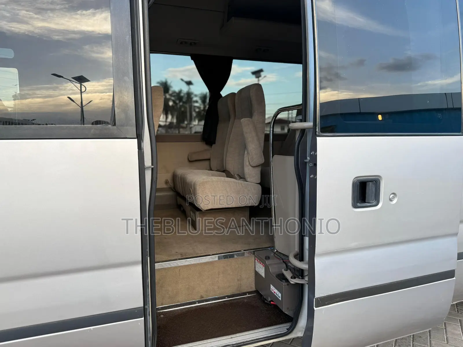 Toyota Coaster 2000 Silver