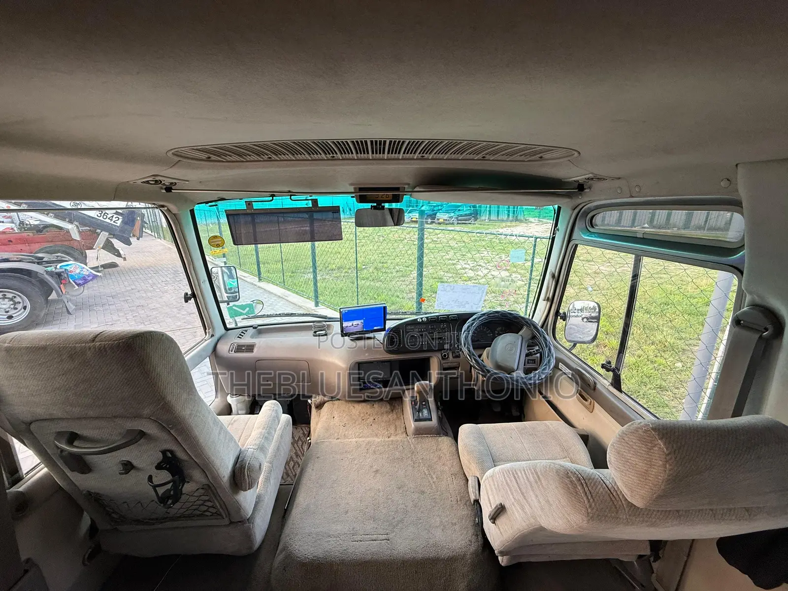 Toyota Coaster 2000 Silver