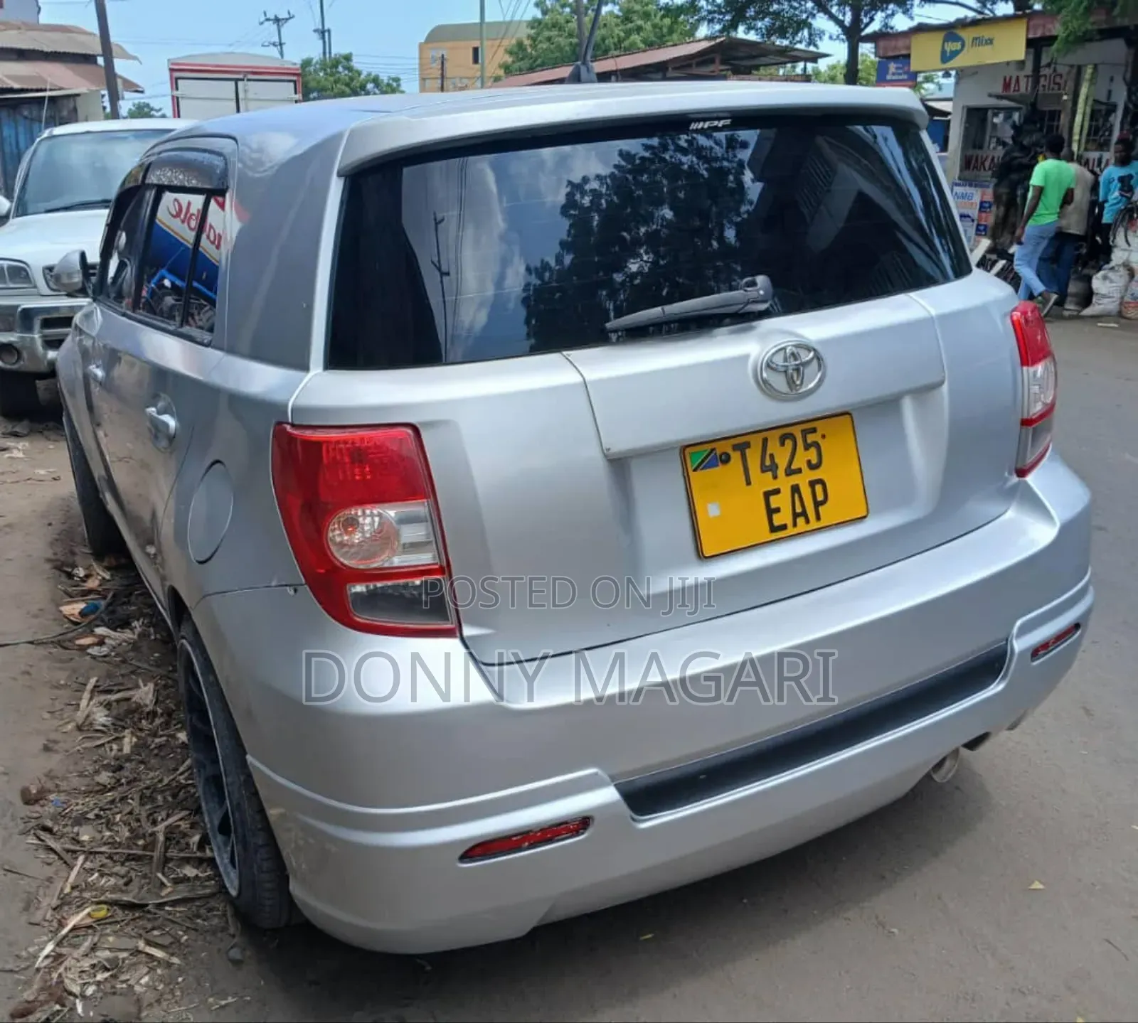 Toyota IST 2010 Silver