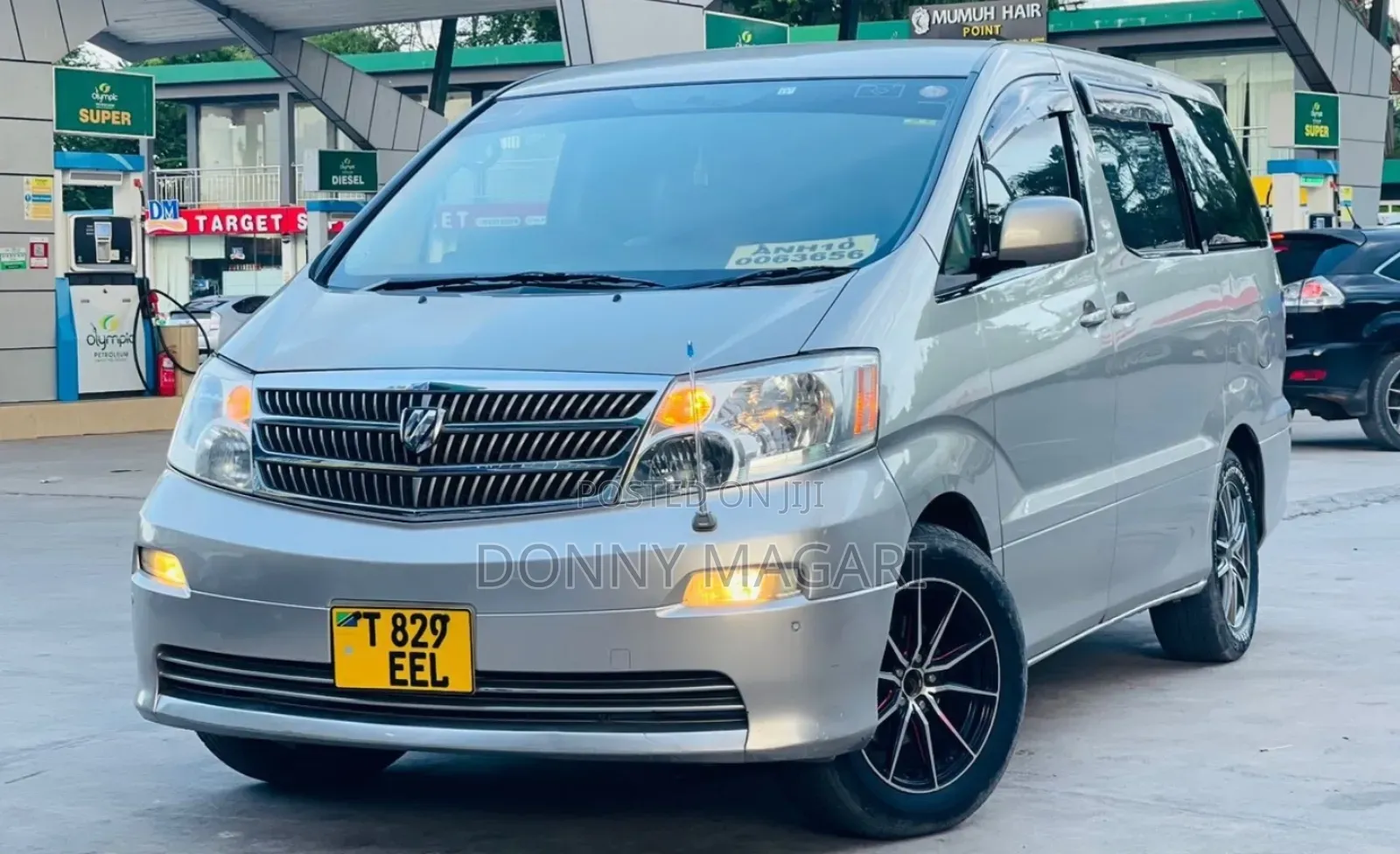 Toyota Alphard 2005 Gold