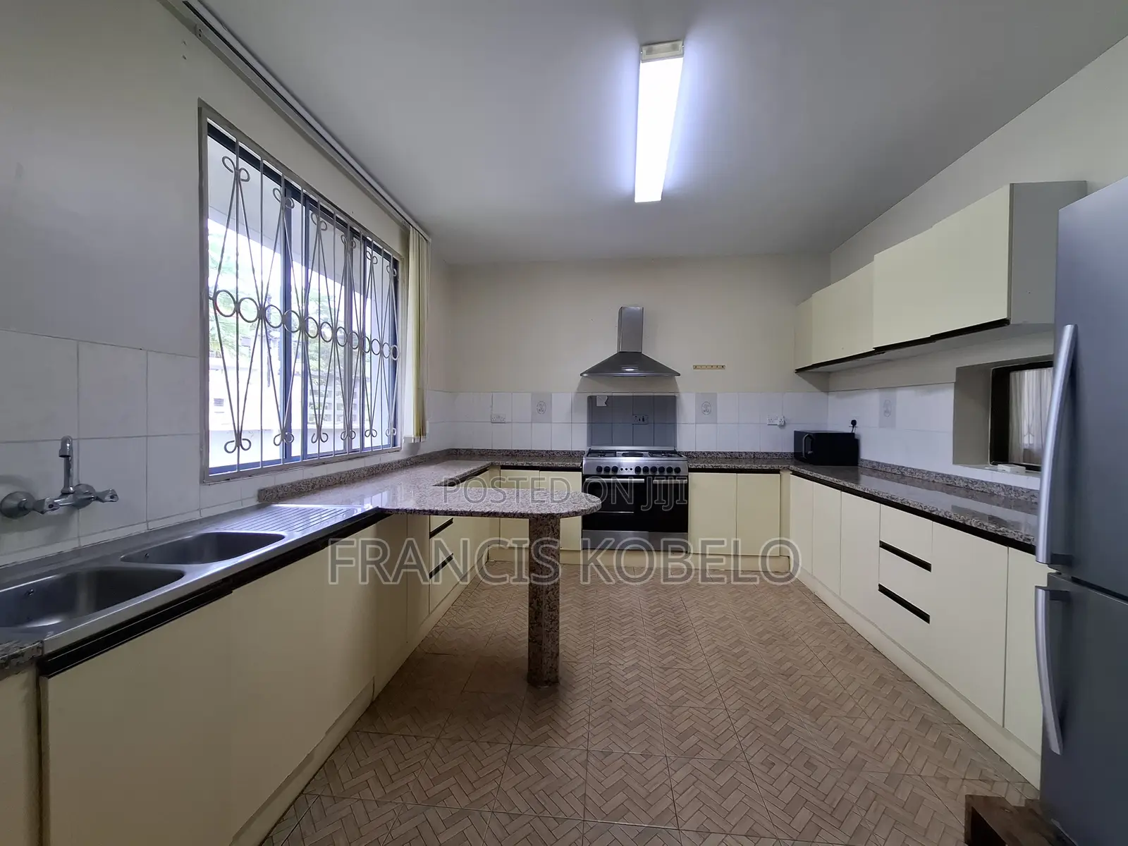 Furnished 3bdrm Villa in Oyster Bay for rent