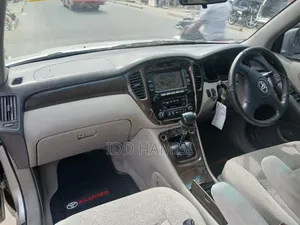 Toyota Kluger 2004 Silver