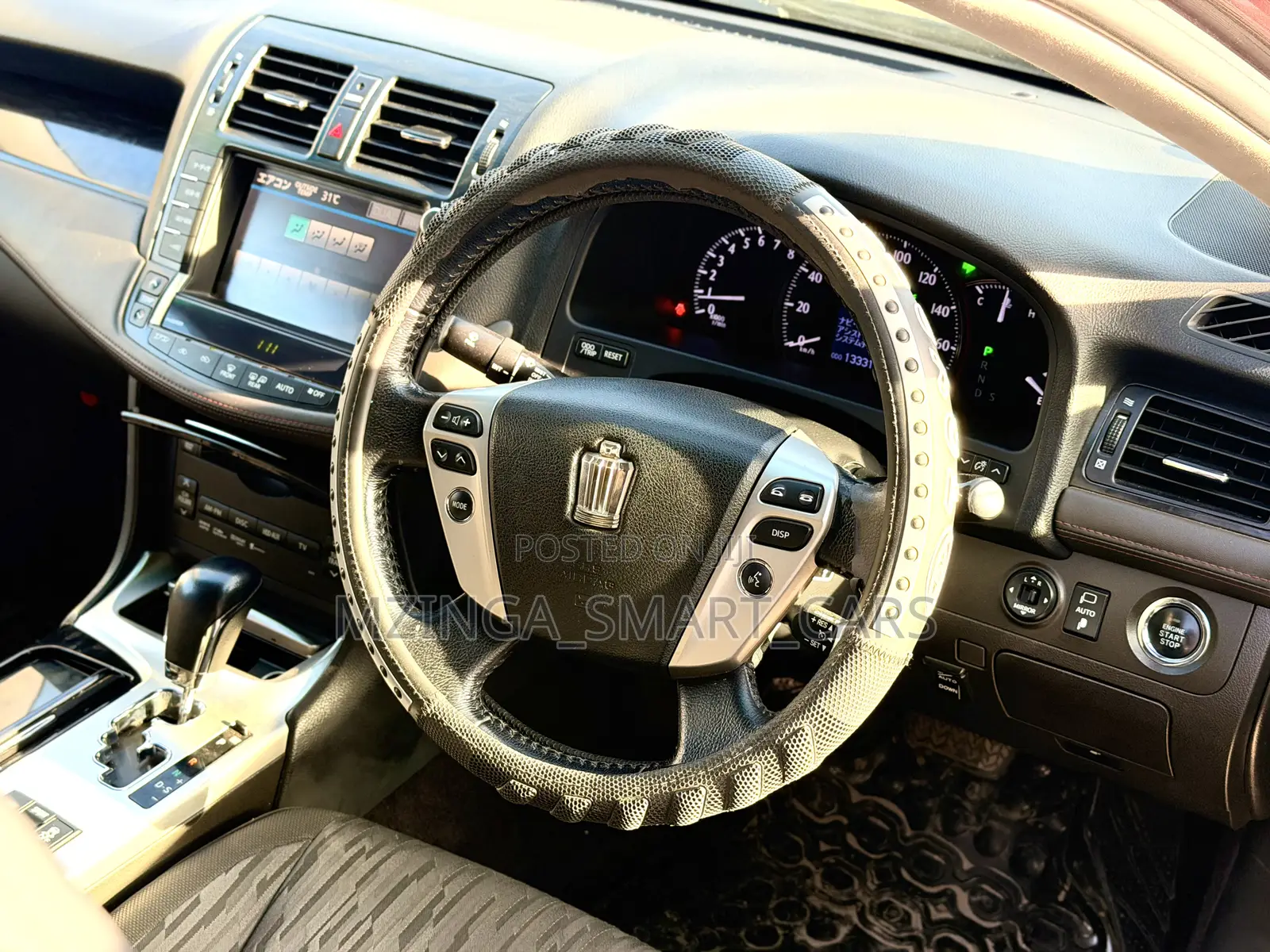 Toyota Crown 2011 Maroon