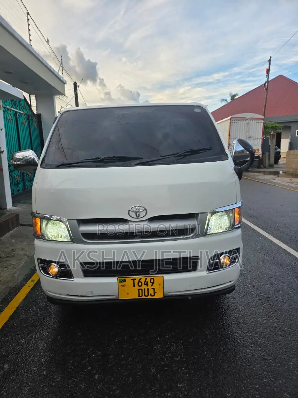 Toyota Quantum 2006 White