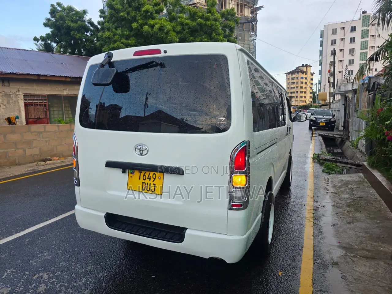 Toyota Quantum 2006 White