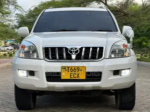 Toyota Land Cruiser Prado 2006 White