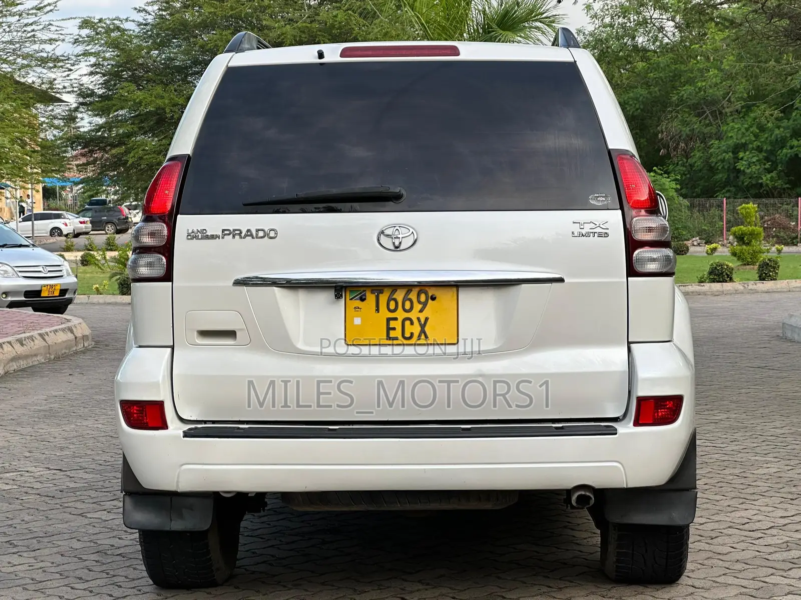 Toyota Land Cruiser Prado 2006 White