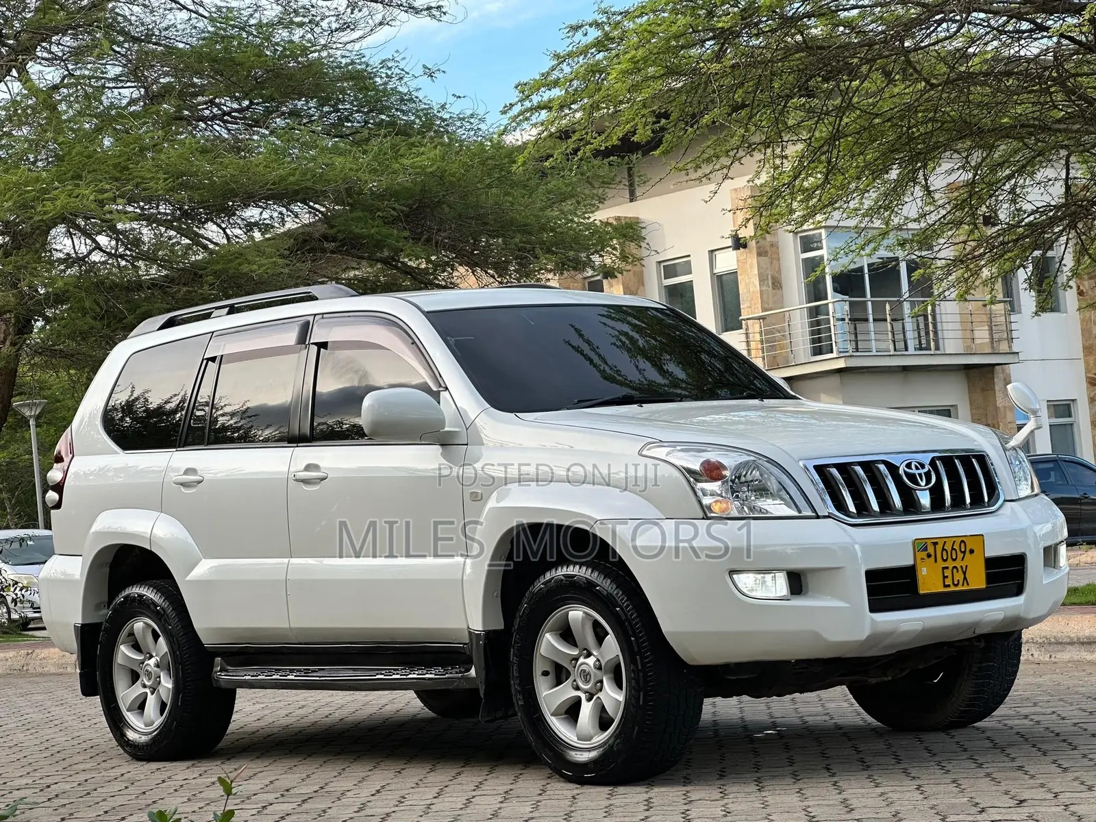 Toyota Land Cruiser Prado 2006 White