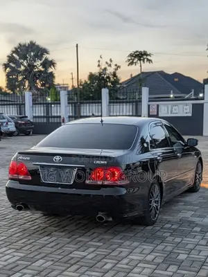Toyota Crown 2005 Black