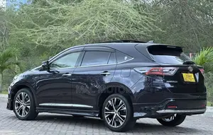 Toyota Harrier 2.0 2015 Black