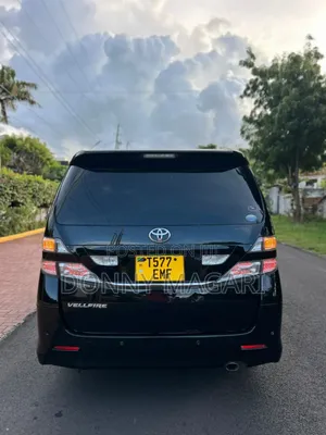 Toyota Vellfire 2010 Black