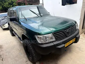 Nissan Patrol 2004 Blue