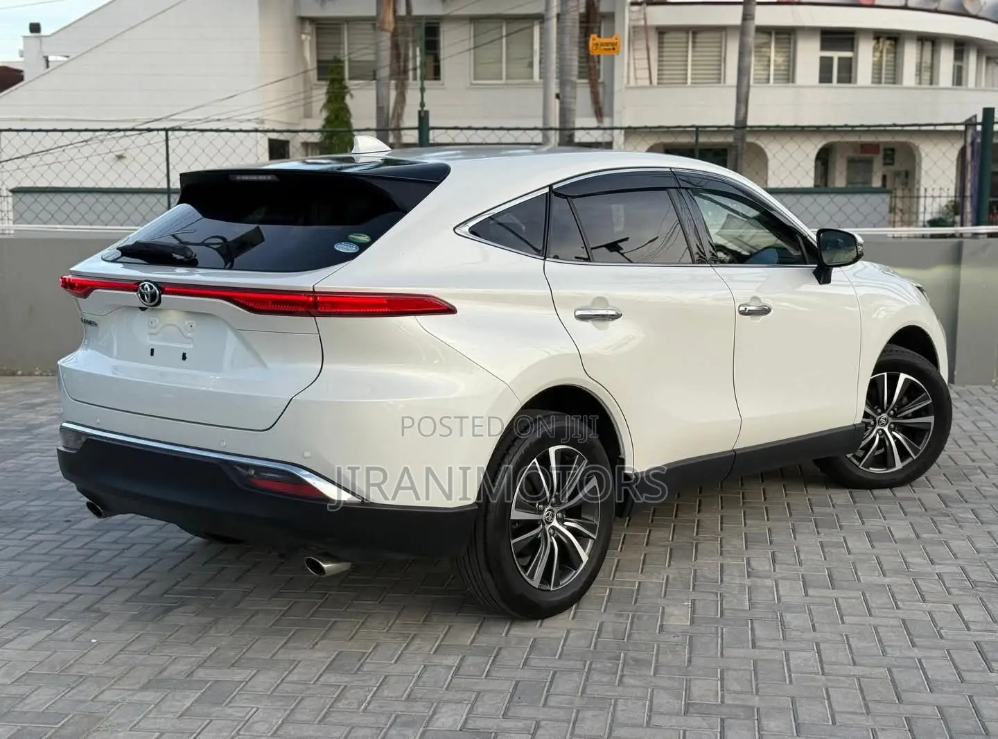 Toyota Harrier 2.0 2020 White