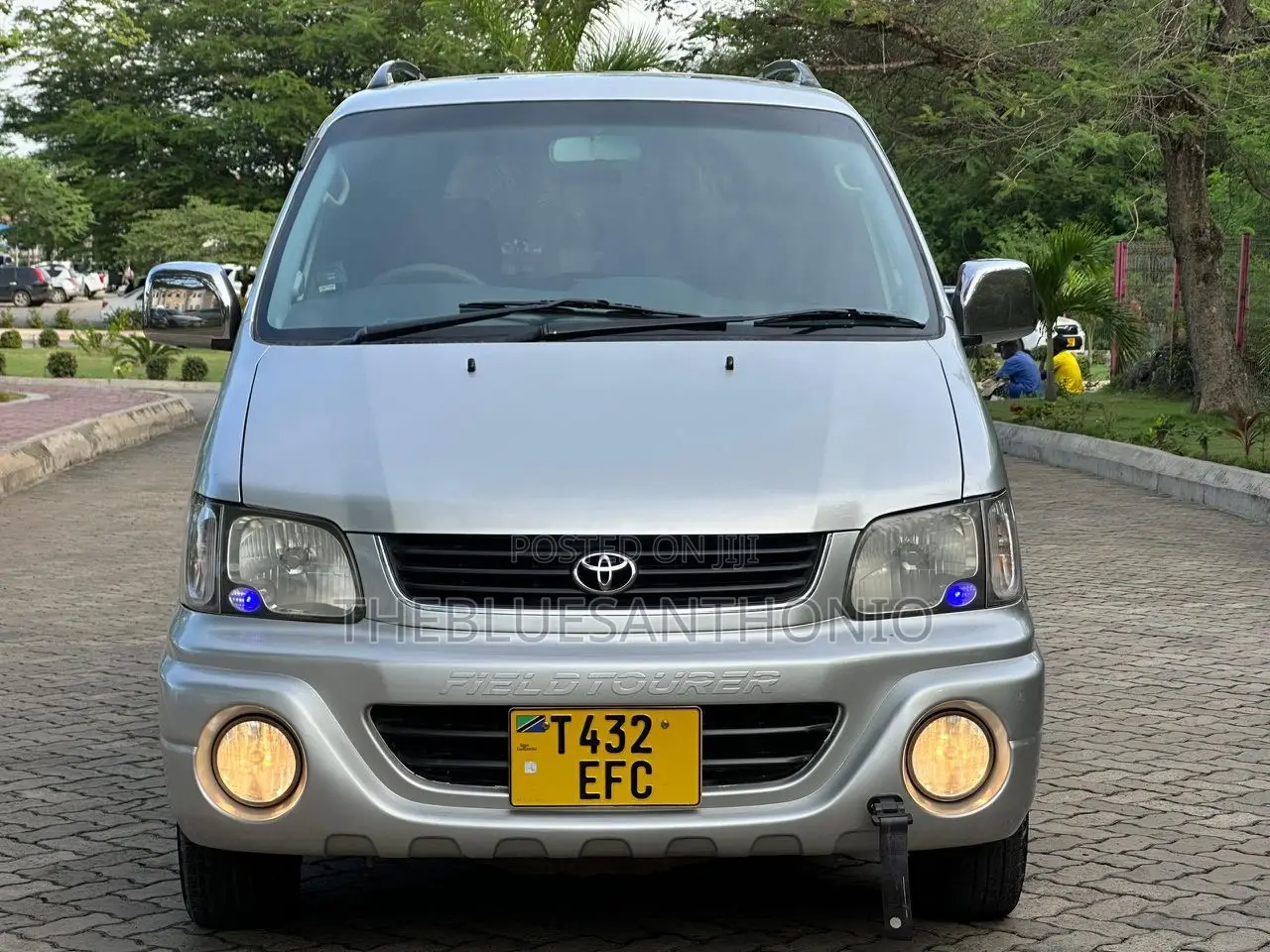 Toyota Noah 2001 Silver