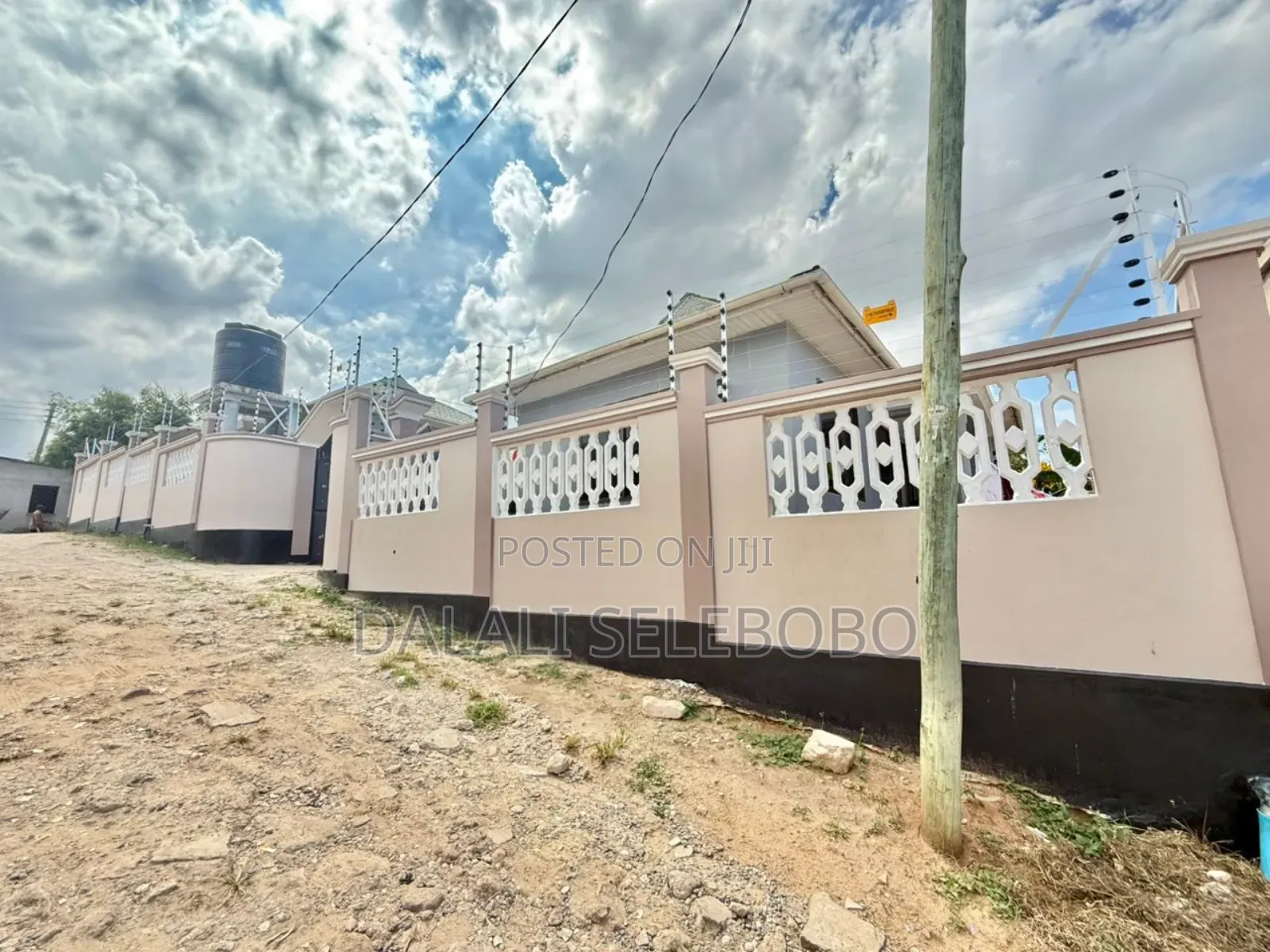 6bdrm Bungalow in Salasala, Kinondoni for sale