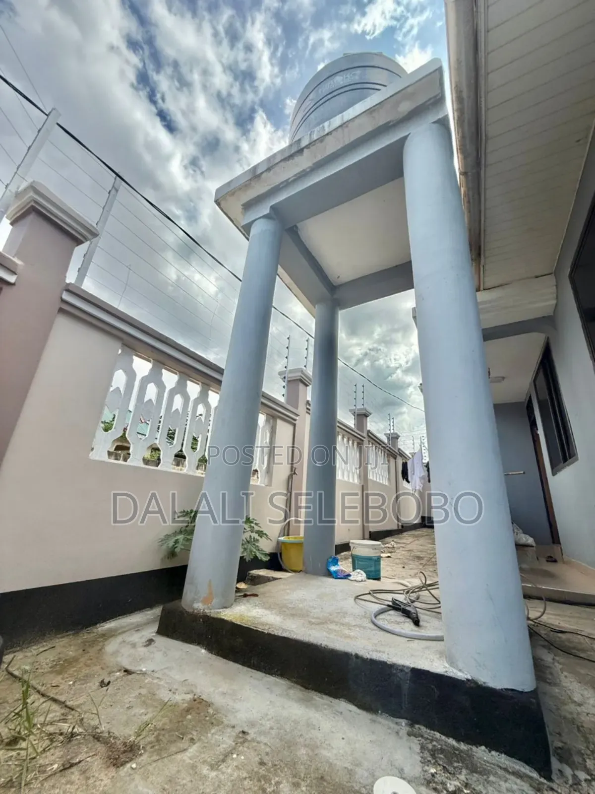 6bdrm Bungalow in Salasala, Kinondoni for sale