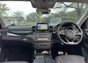 Mercedes-Benz GLE-Class 2017 White