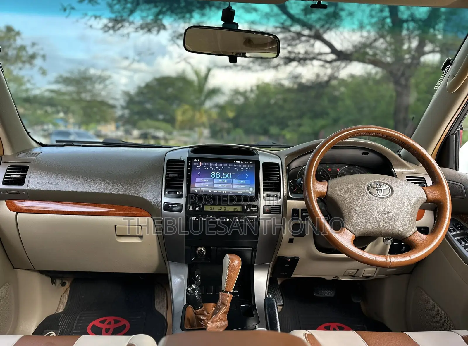 Toyota Land Cruiser Prado 2006 White