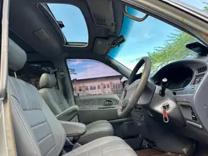 Toyota Noah 2003 Silver