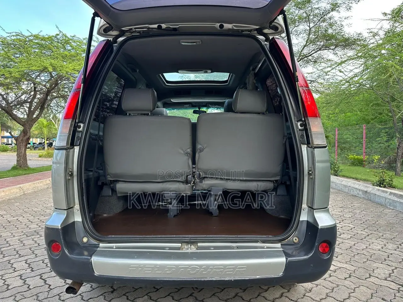 Toyota Noah 2003 Silver