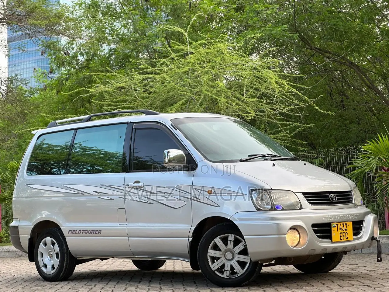 Toyota Noah 2003 Silver