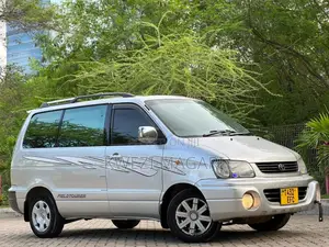 Toyota Noah 2003 Silver
