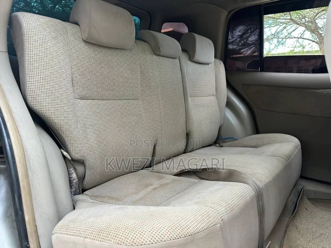 Toyota Raum 2004 Silver