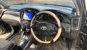 Toyota Kluger 2004 Black