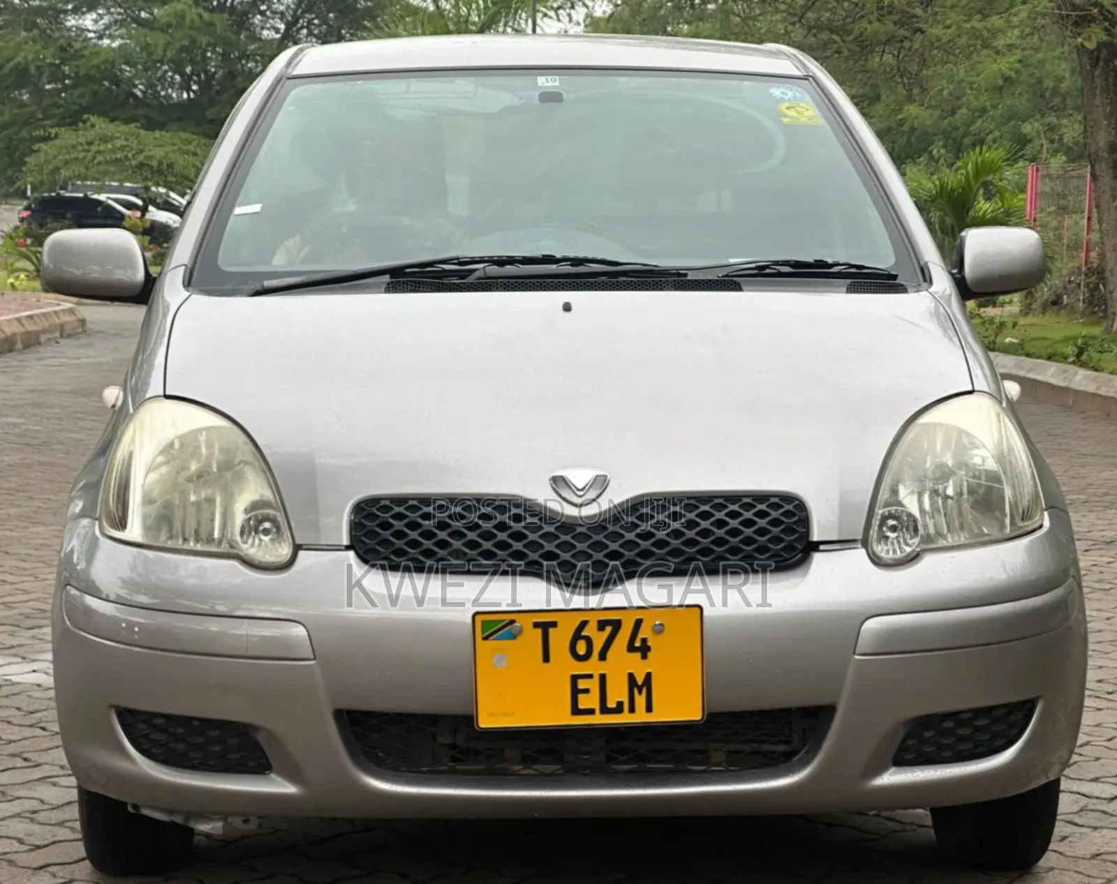 Toyota Vitz 2005 Gray