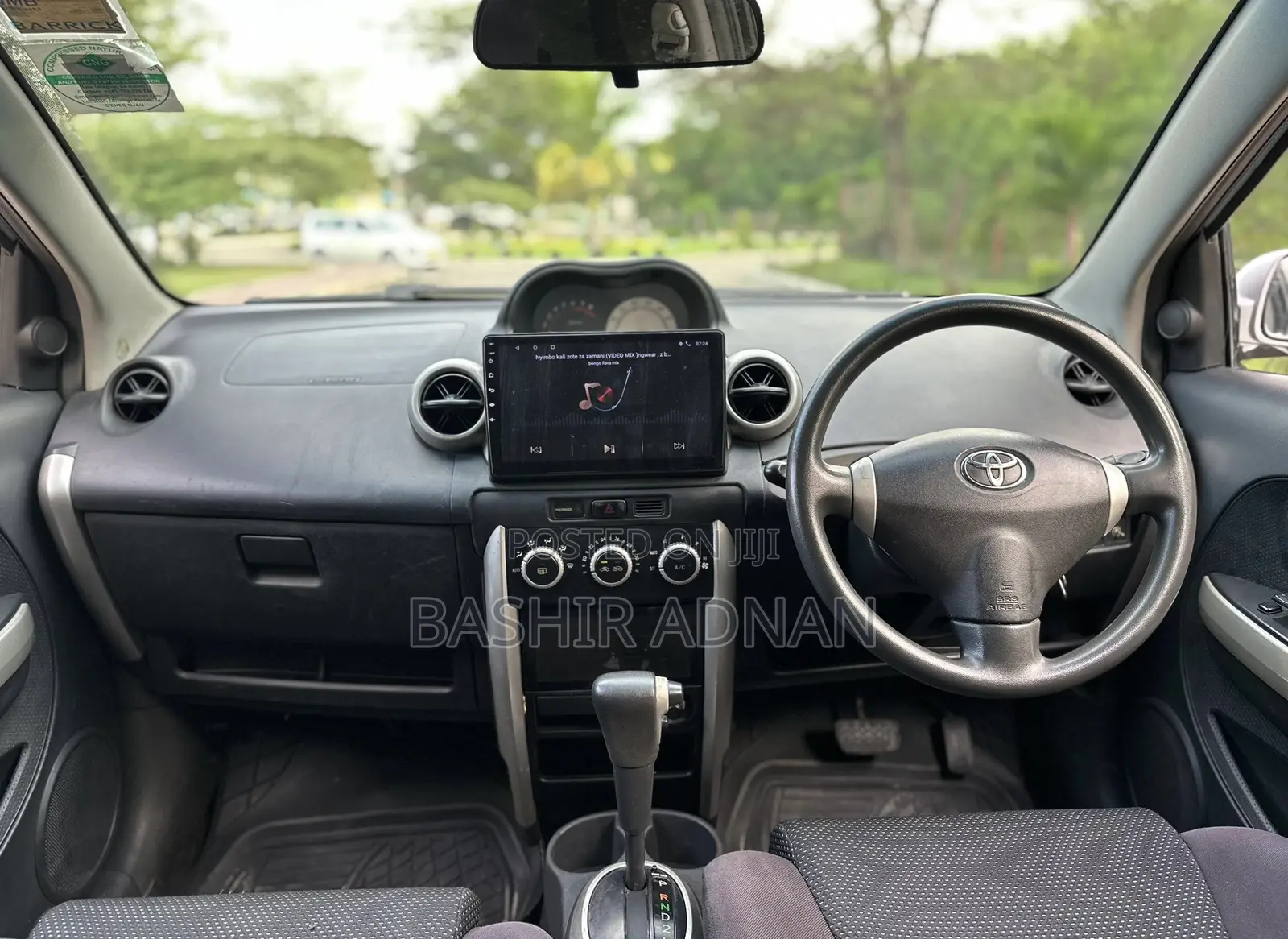 Toyota IST 2003 Silver
