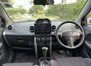 Toyota IST 2003 Silver