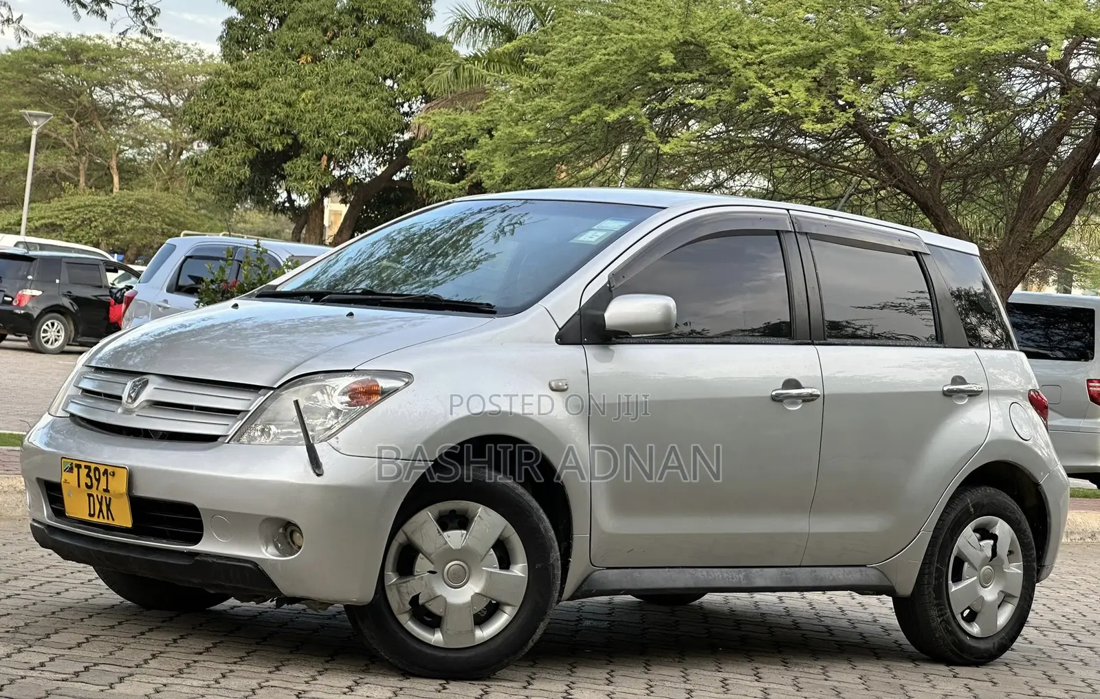 Toyota IST 2003 Silver
