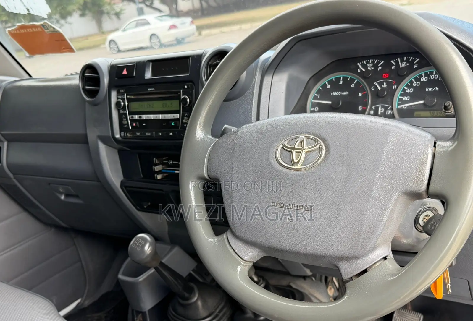 Toyota Land Cruiser 2012 White