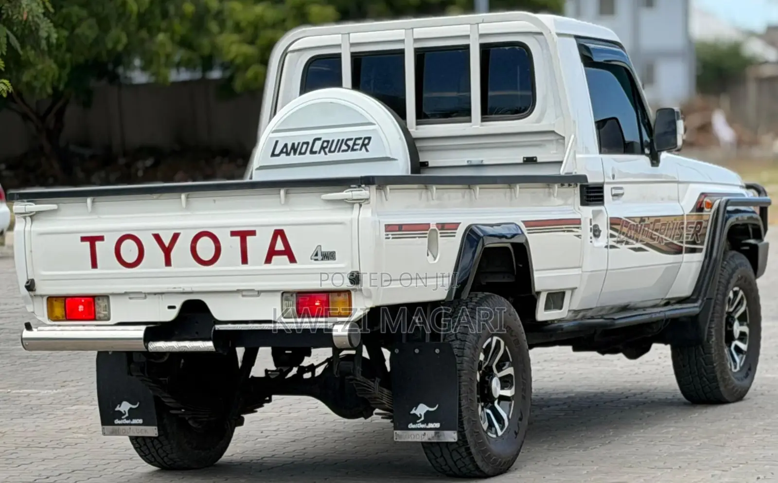 Toyota Land Cruiser 2012 White