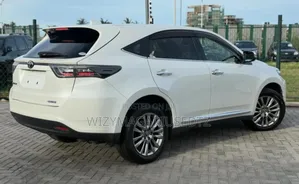 Toyota Harrier 2.0 2015 Off white