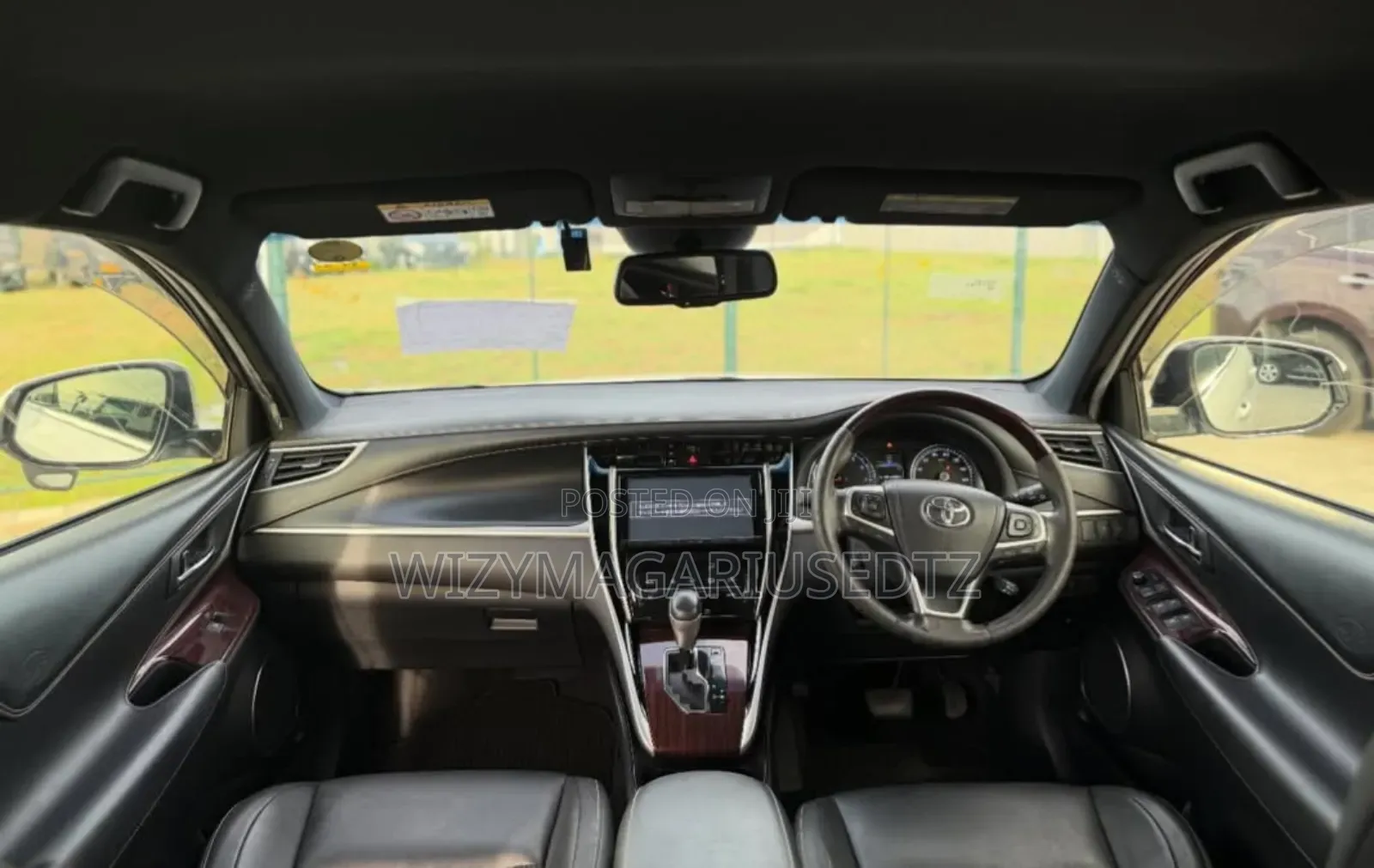 Toyota Harrier 2.0 2015 Off white