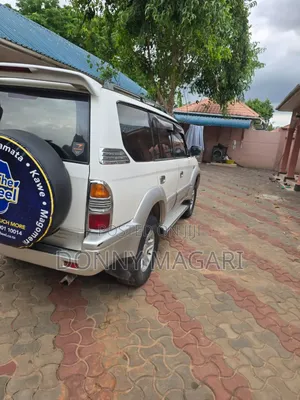 Toyota Land Cruiser Prado 2001 White