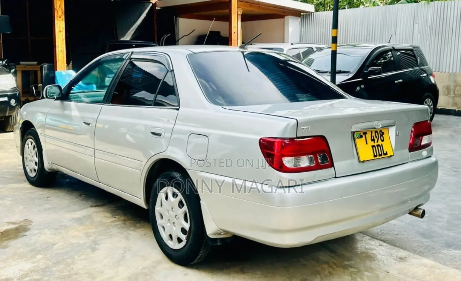 Toyota Carina 1.5 FWD Sedan 2000 Silver